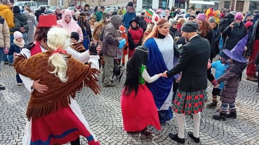 Masopustní maškary roztančily centrum města