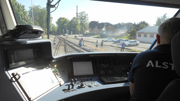 Elektrifikace tratě do Lanškrouna je příliš drahá, odkládá se