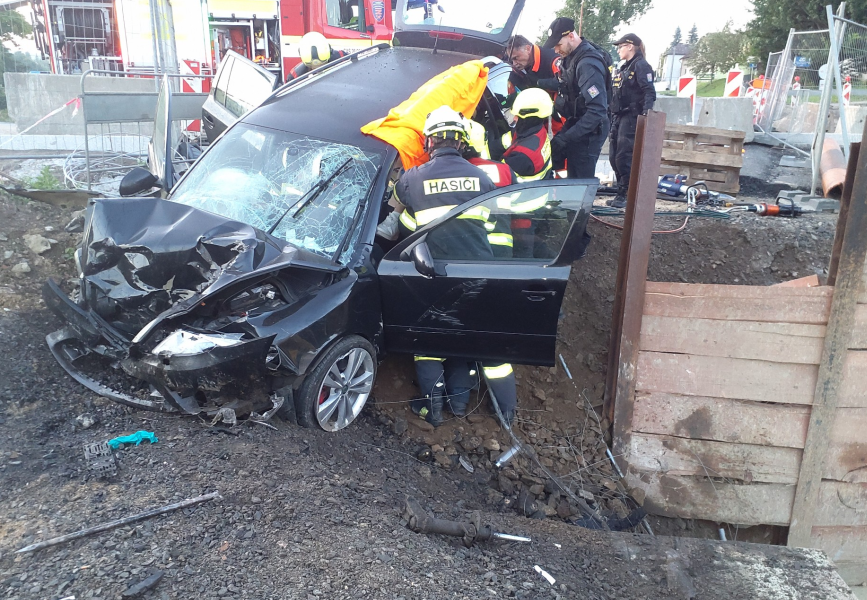 Tragická nehoda na rozestavěném kruhovém objezdu v České Třebové