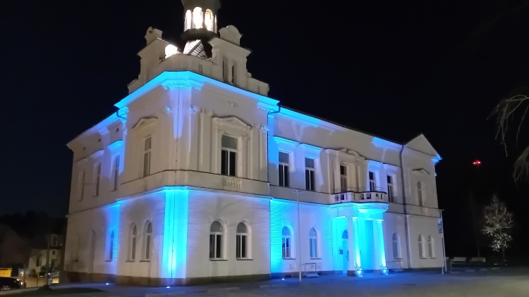 Lanškroun svítil modře