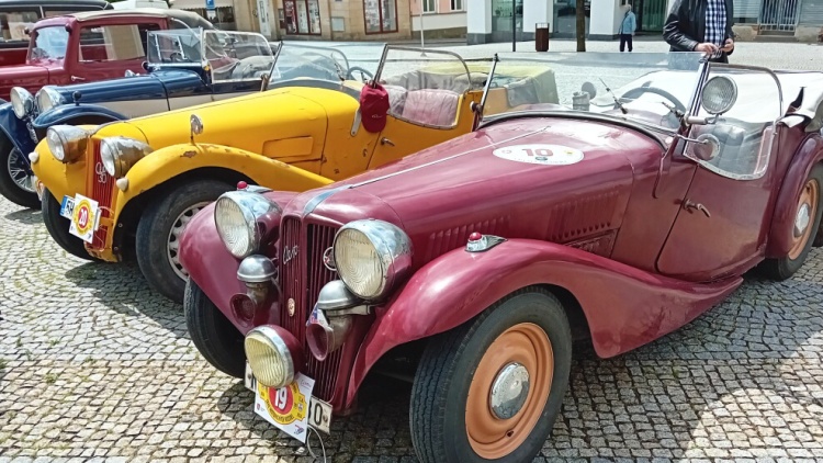 Na lanškrounské náměstí dorazily auta a motorky staré i sto let